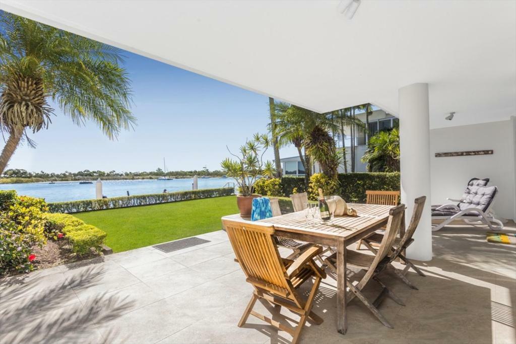 Noosa Quays Aparthotel Exteriör bild